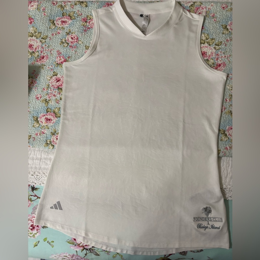 SOLD SOLD SOLD Founder's Club Pawley's IslandTennis/Golf Sleeveless Top